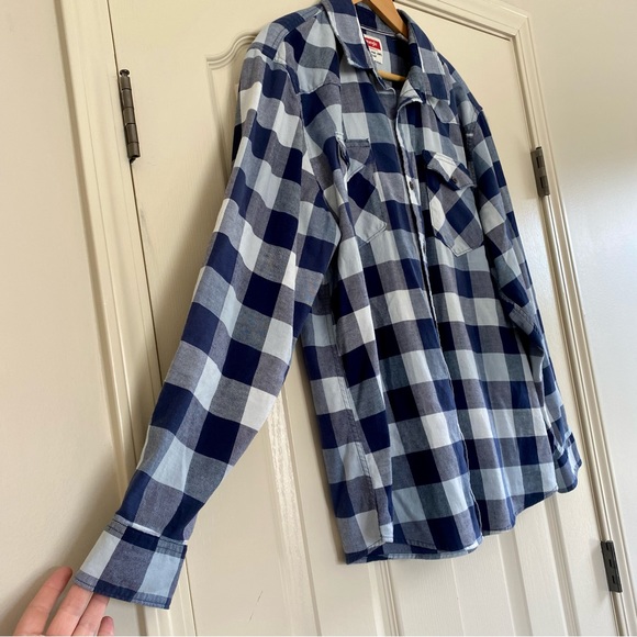Wrangler | Navy Buffalo Plaid Flannel Button Down - Picture 3 of 8
